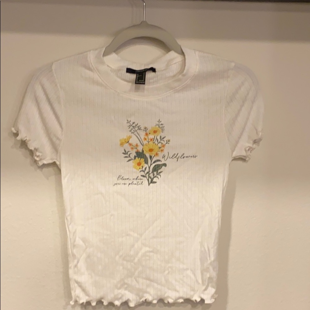 NWT Forever21 Logo Top 🔆
